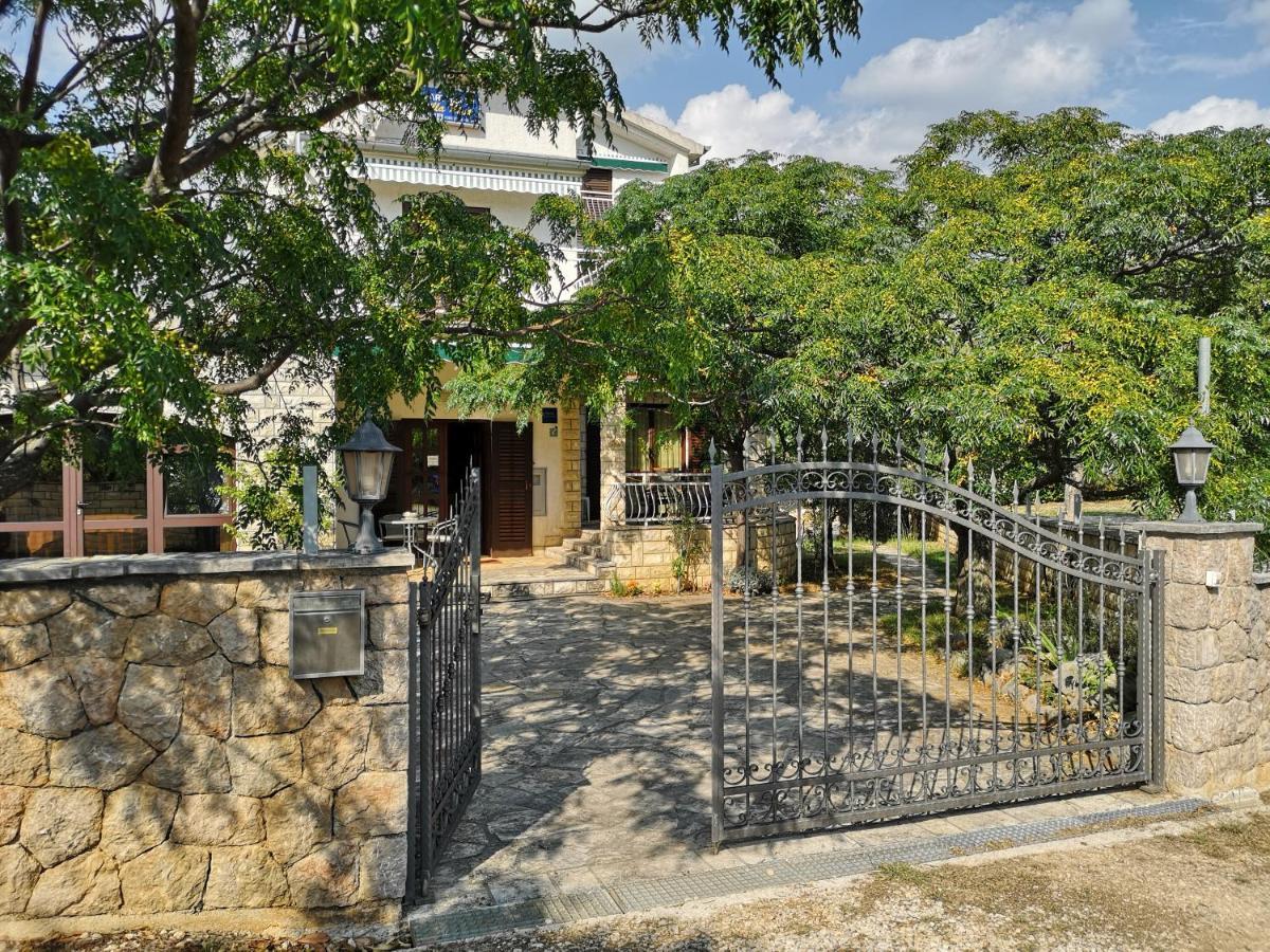 Villa Nina Seline Exterior photo