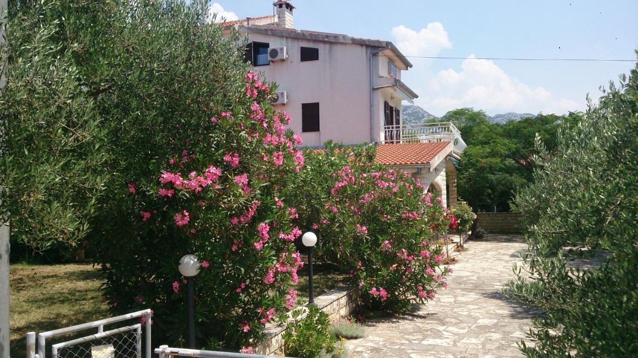 Villa Nina Seline Exterior photo