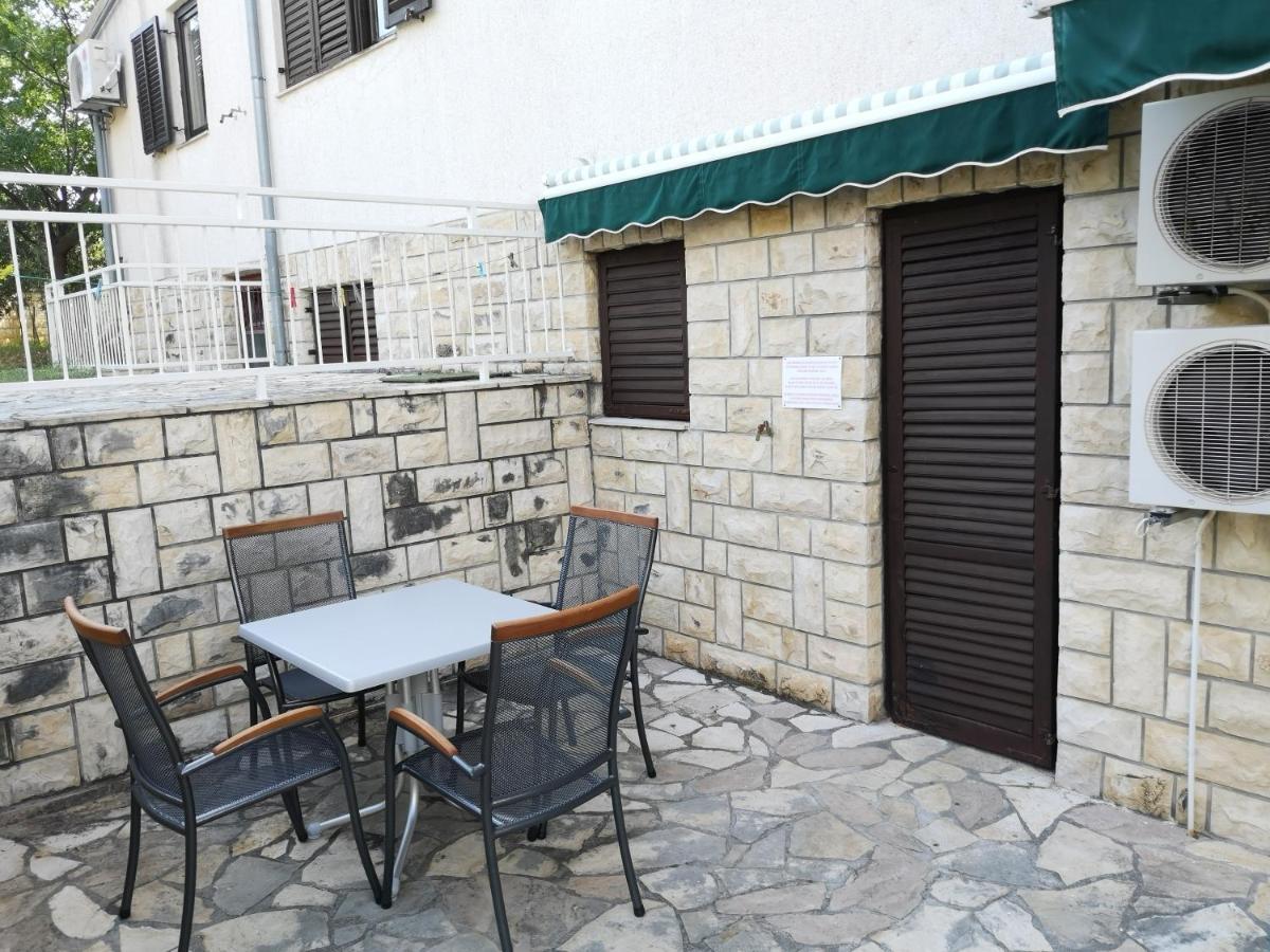 Villa Nina Seline Exterior photo