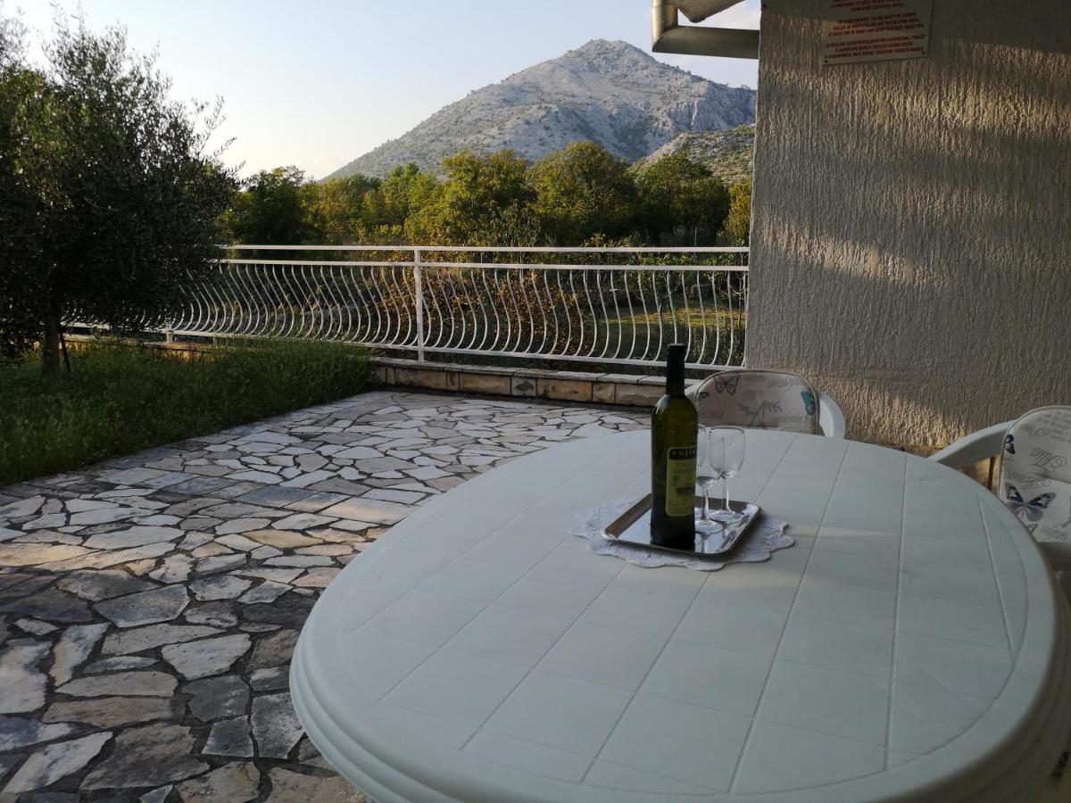 Villa Nina Seline Exterior photo