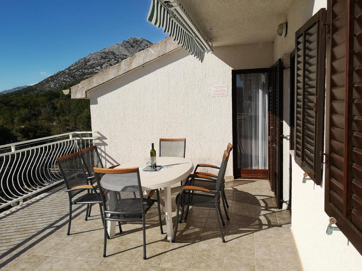 Villa Nina Seline Exterior photo